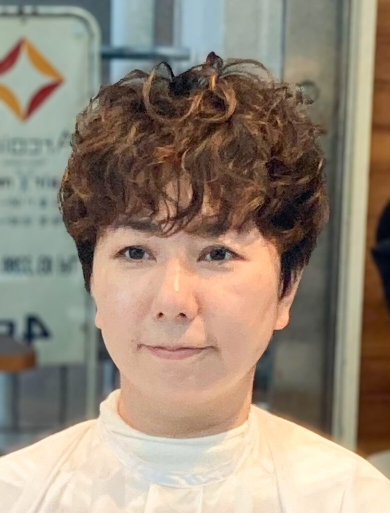 恵比寿の美容室Arcoirisのヘアスタイルのスペインカール(正面)