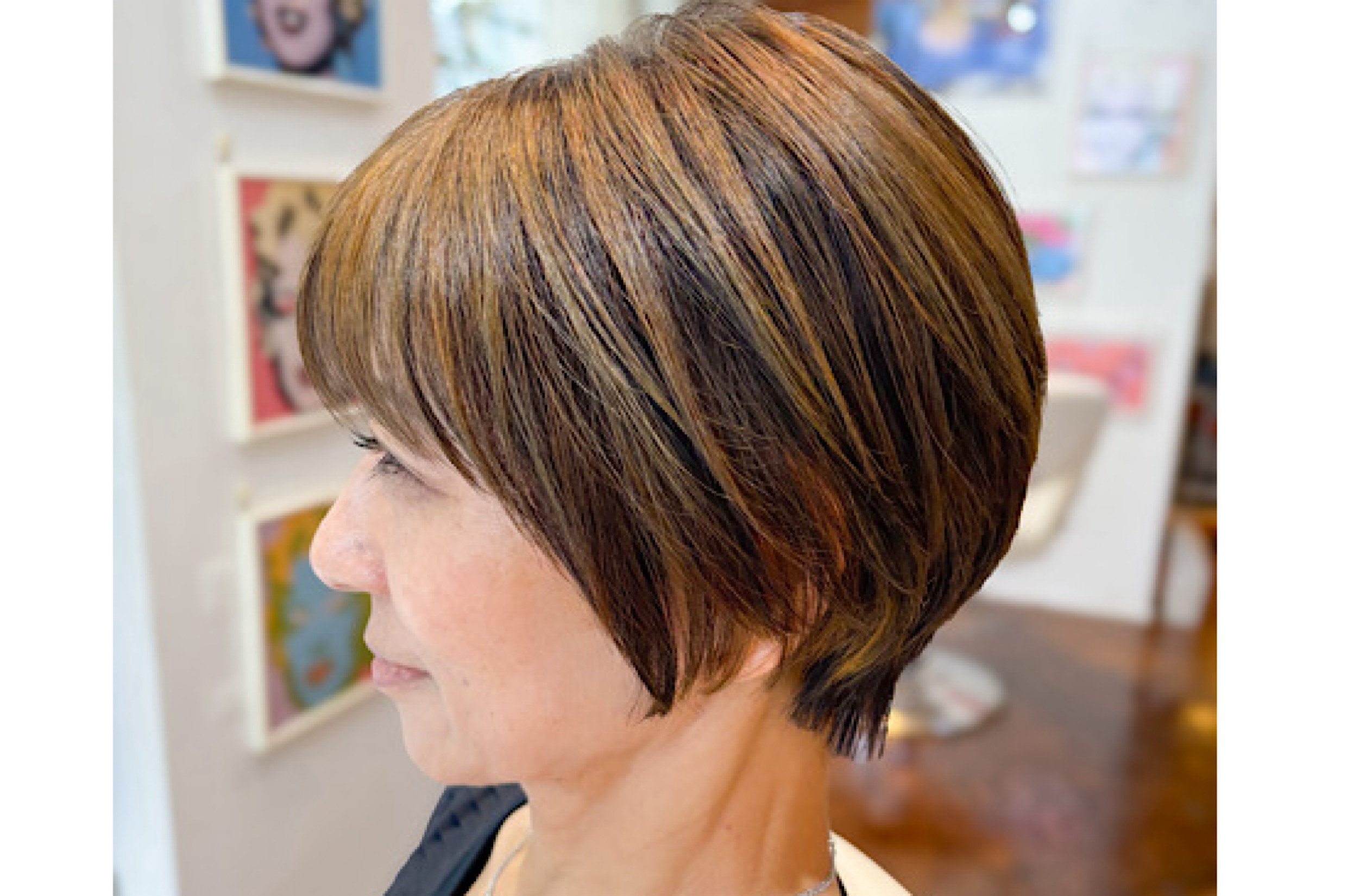 60代女性ショートボブ×ダブルカラー
